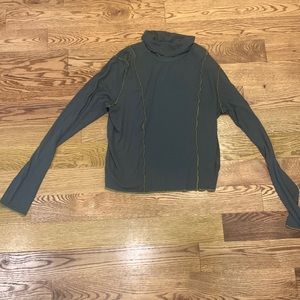 Wild Fable green long sleeve turtleneck top